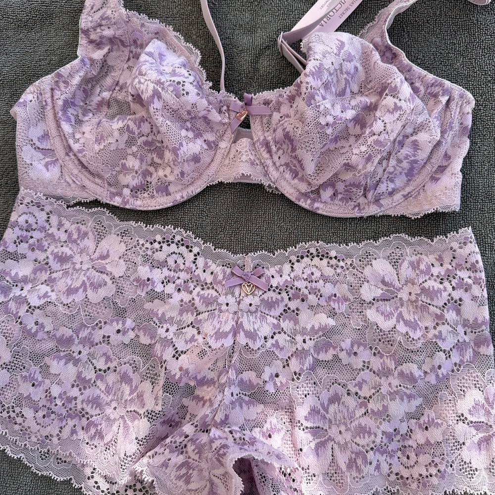 NWT Victoria Secret Body by Victoria Unlined Demi